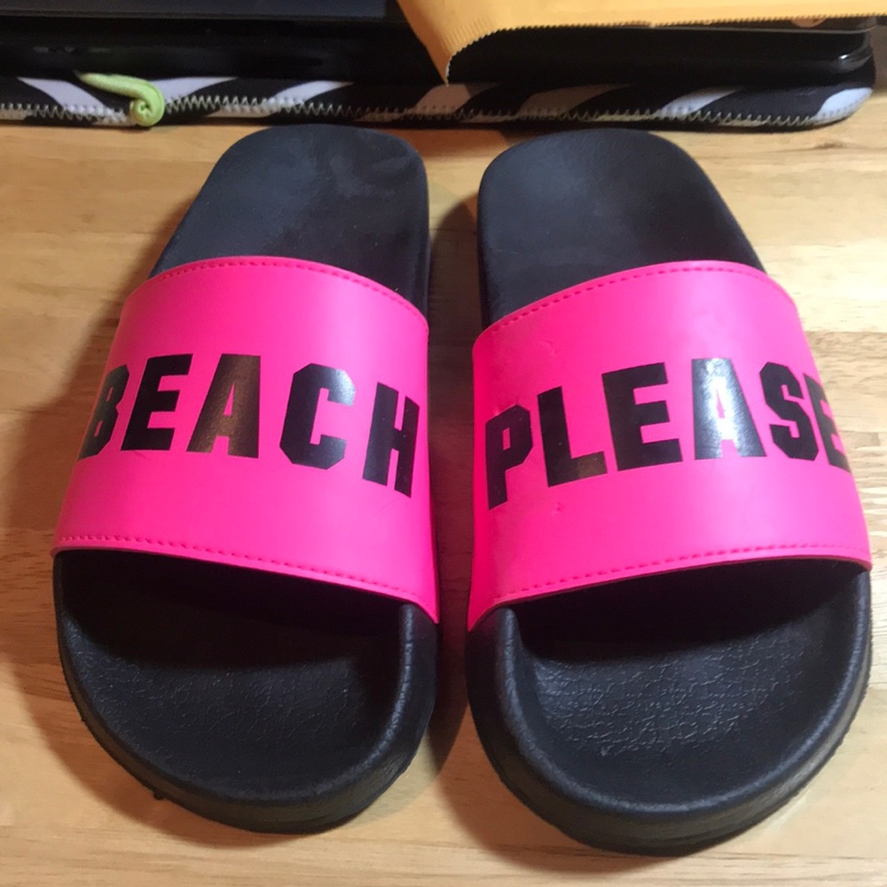 Victoria’s Secret flip flops